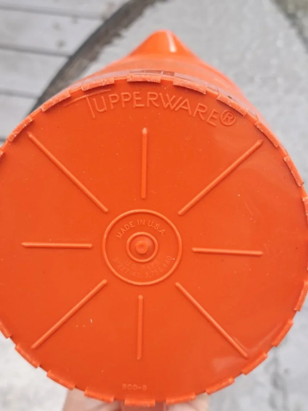 Tupperware vintage one